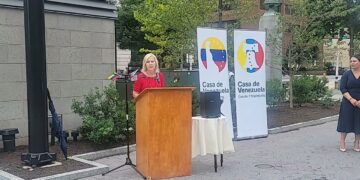 Izamiento de la Bandera de Venezuela en Rodney Square